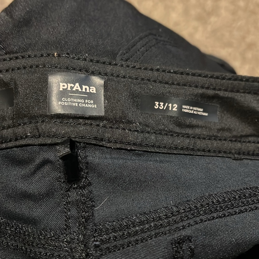 Prana standard fit black shorts - Picture 4 of 4